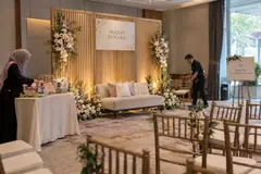 Setia City Convention Centre majlis tunang design reference with engagement reception corner and gift-tray side table
