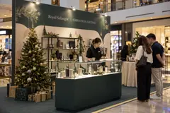 Royal Selangor mall christmas campaign design reference with christmas pewter-gifting exhibition corner